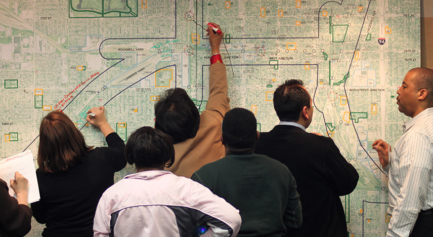 Community members provide project guidance at public meeting